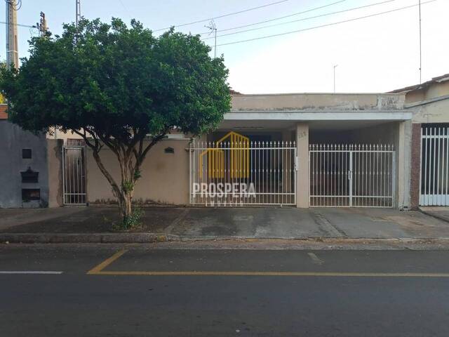 #54 - Casa para Venda em Catanduva - SP - 1