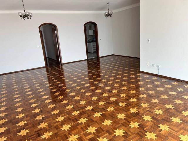 #77 - Apartamento para Venda em Catanduva - SP